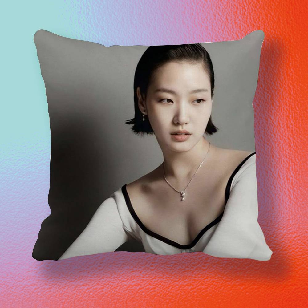 Korean Actor  Kim Go-eun  Pill - огляд і ціна Home Textiles Definition